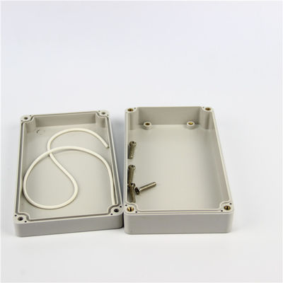 Scatola di giunzione esterna anti-invecchiamento Materiale PC policarbonato UV stabilizzato 158*90*40mm